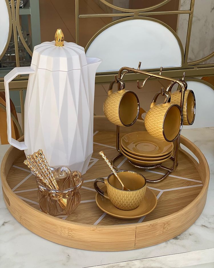 Conjunto 4 Xícaras de Café Com Pires Porcelana Amarelo Drops com Detalhe Metalizado - 90ml