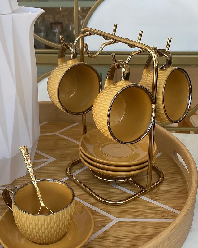 Conjunto 4 Xícaras de Café Com Pires Porcelana Amarelo Drops com Detalhe Metalizado - 90ml