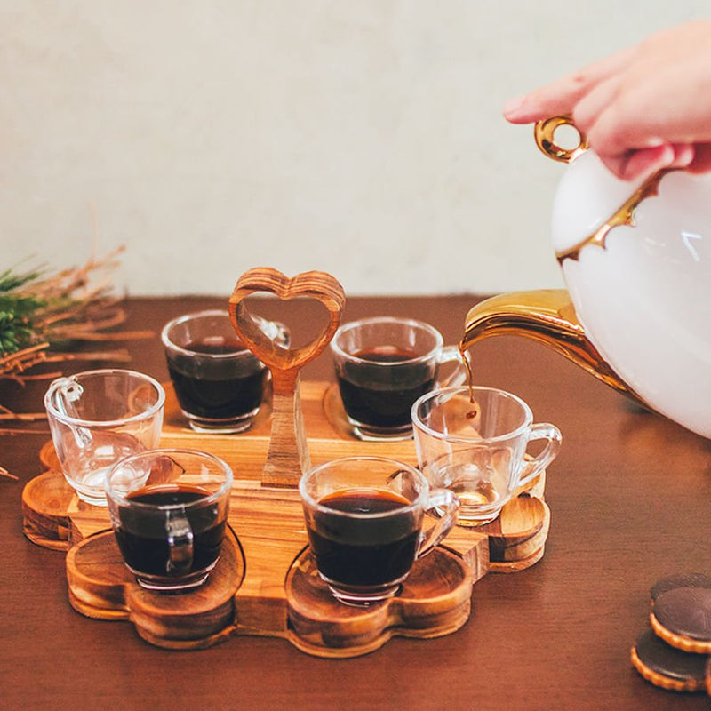 Jogo 6 Xícaras de Café 65ml com Pires Coração e Suporte de Madeira Teca